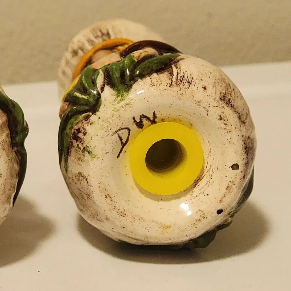 Vintage 70s Ceramic Groovy Mushroom Salt & Pepper Shaker Set 4.5